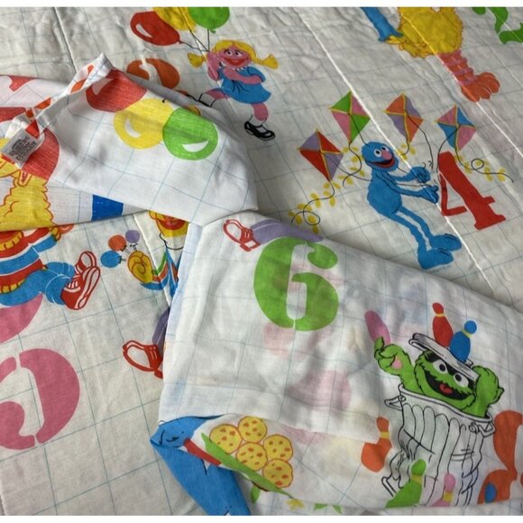 Vintage Sesame Street Comforter ,Flat/Fitted Sheet Set By JP Stevens 1977 Full - Picture 6 of 9